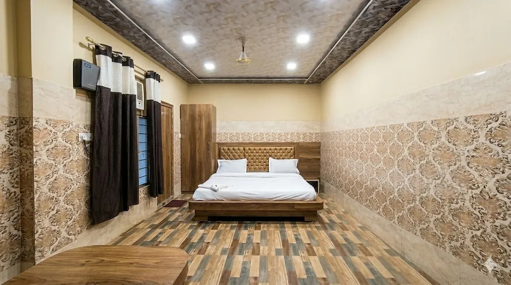 Chhabra Hotel Kanpur