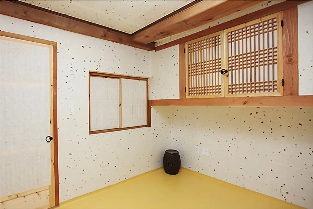 Hongcheon Giwajip View Pension