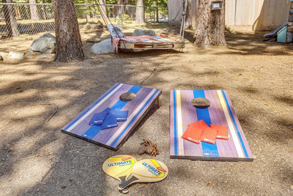 Tahoe Home in the Pines: Quiet Neighborhood!