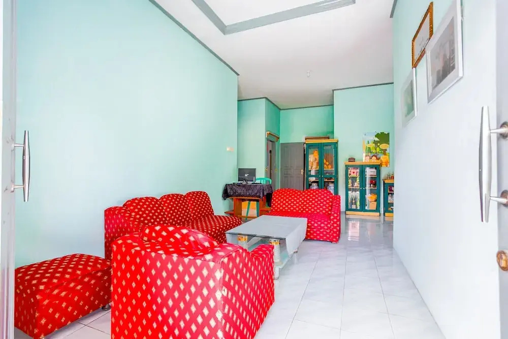 Putri Residence Syariah by OYO Rooms