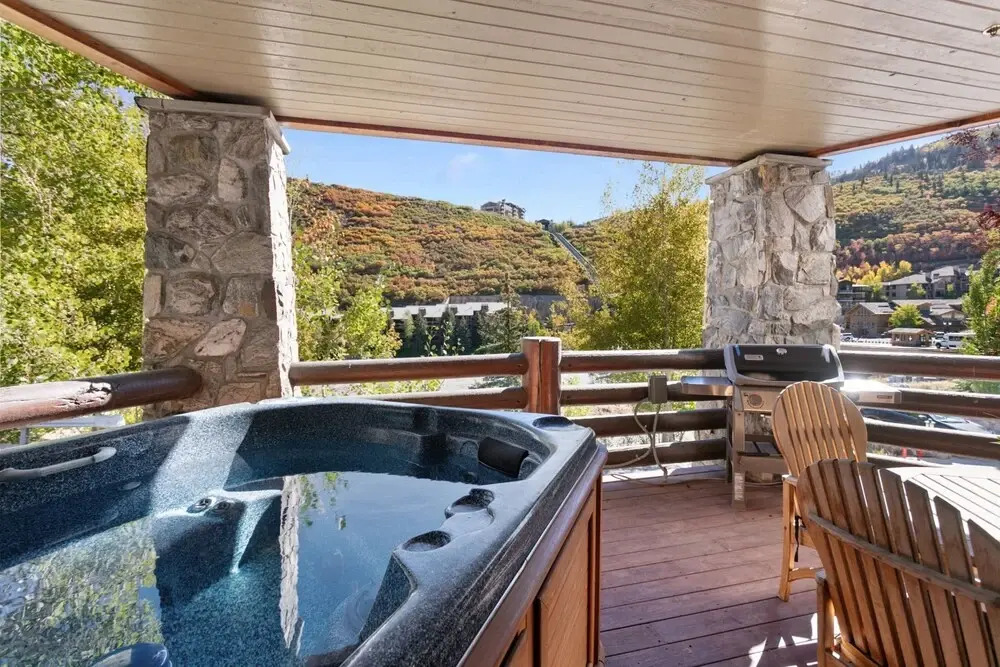 Trail's End Lodge at Deer Valley Resort - Two Bedroom Residence with Den and Spa #102 2 Condo