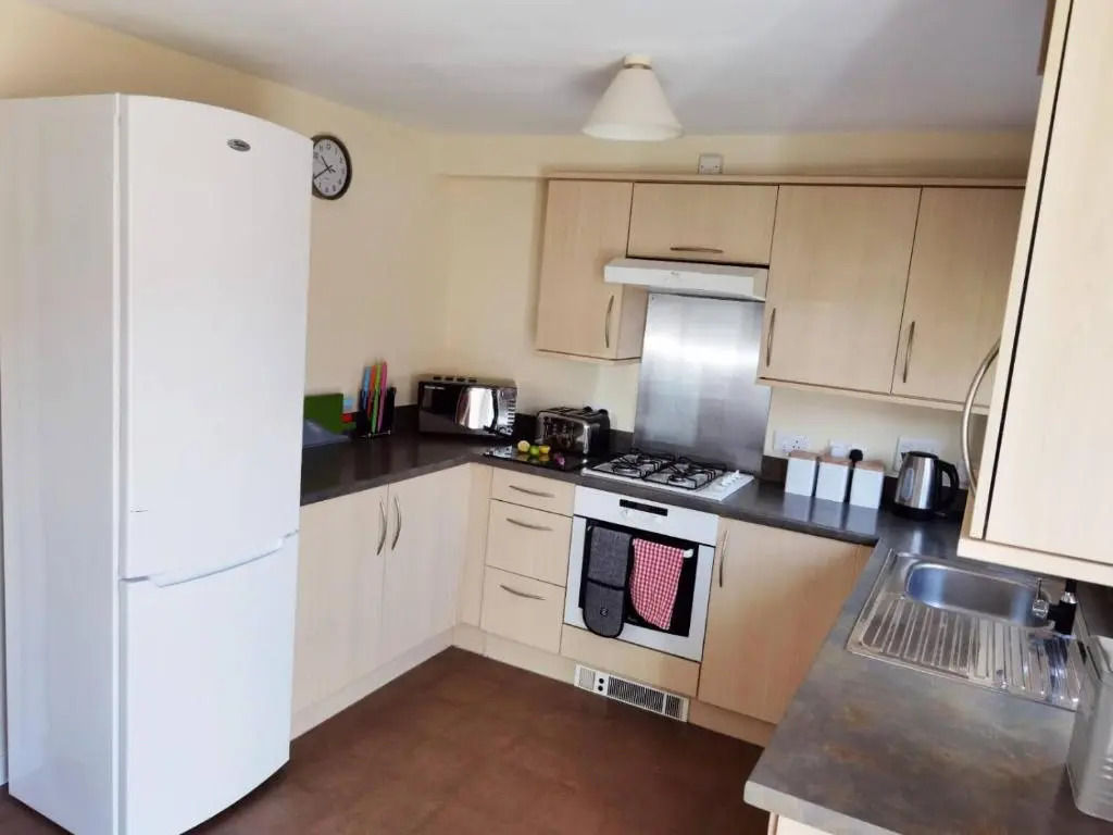 Lakeside: Argosy 3bed house 2bath parking M27 J5 Southampton Airport sleeps 6
