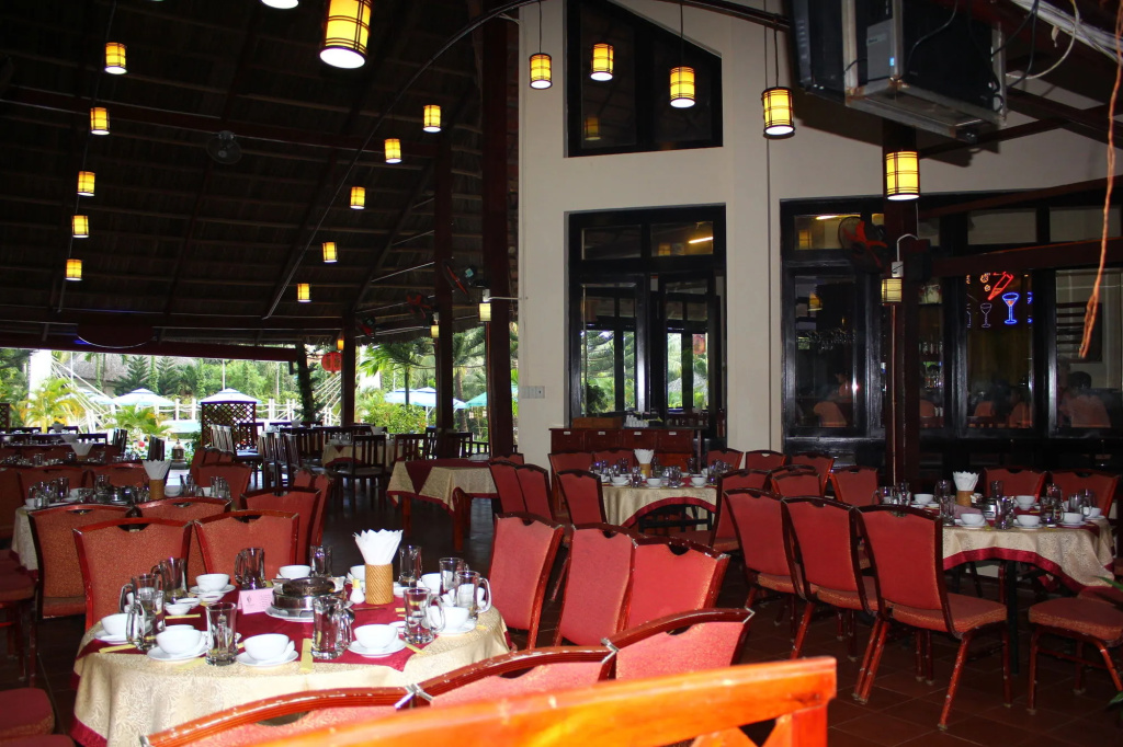 LAzure Resort and Spa