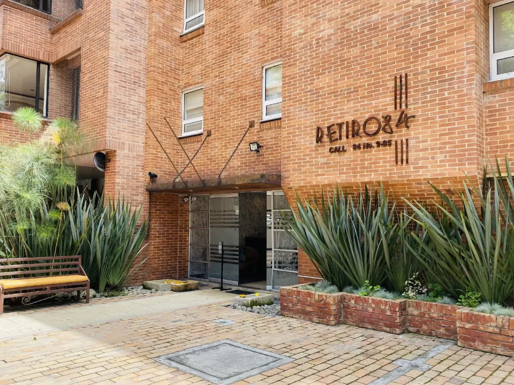 Hotel Retiro 84