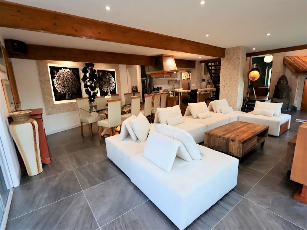 Inviting villa with hot tub in Lacanau 100m from the beach