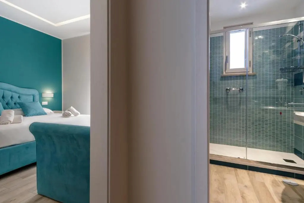 Tiffany Suites