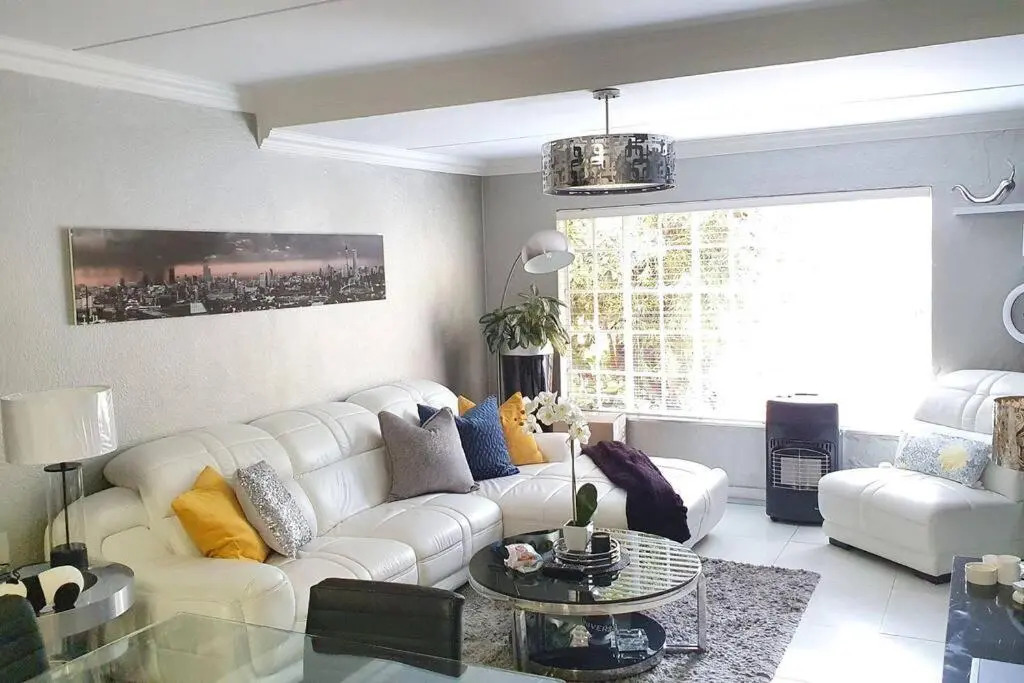 Upmarket 3 Bedroom Apartment