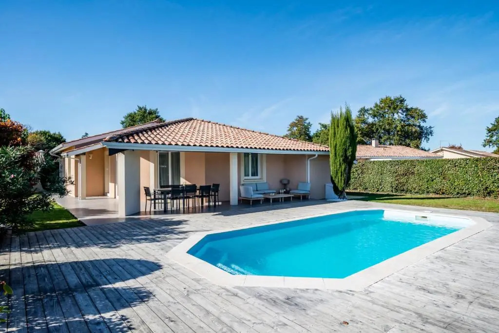 Frenchyhomes☆villapiscine☆8pers☆centrebassin