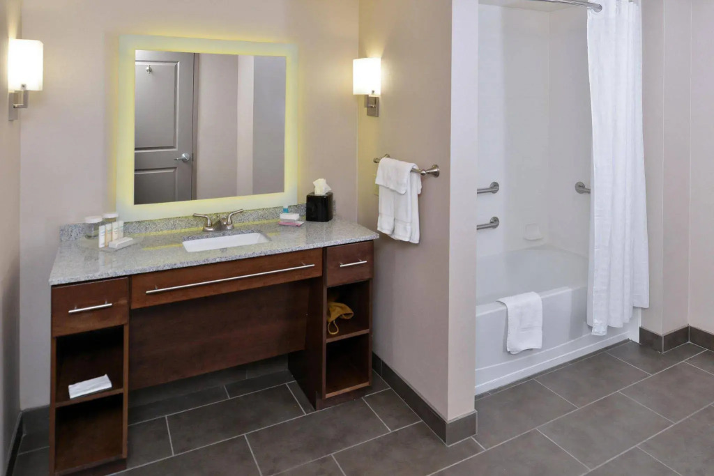 Homewood Suites by Hilton Cincinnati/Mason