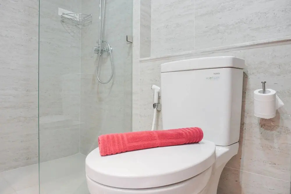 Great Location 2Br at Gold Coast Apartment Near Pik Area