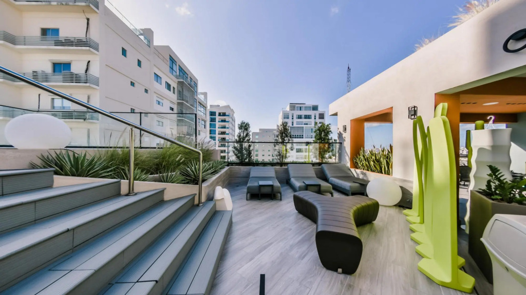 Santo Domingo Apartment with Pool, Gym & Free Parking