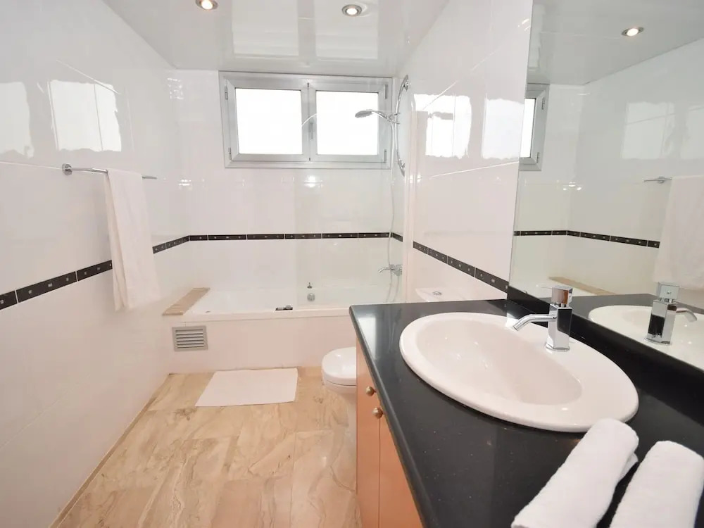 Villa With Private Pool and Beautiful sea Views and a Perfect Location