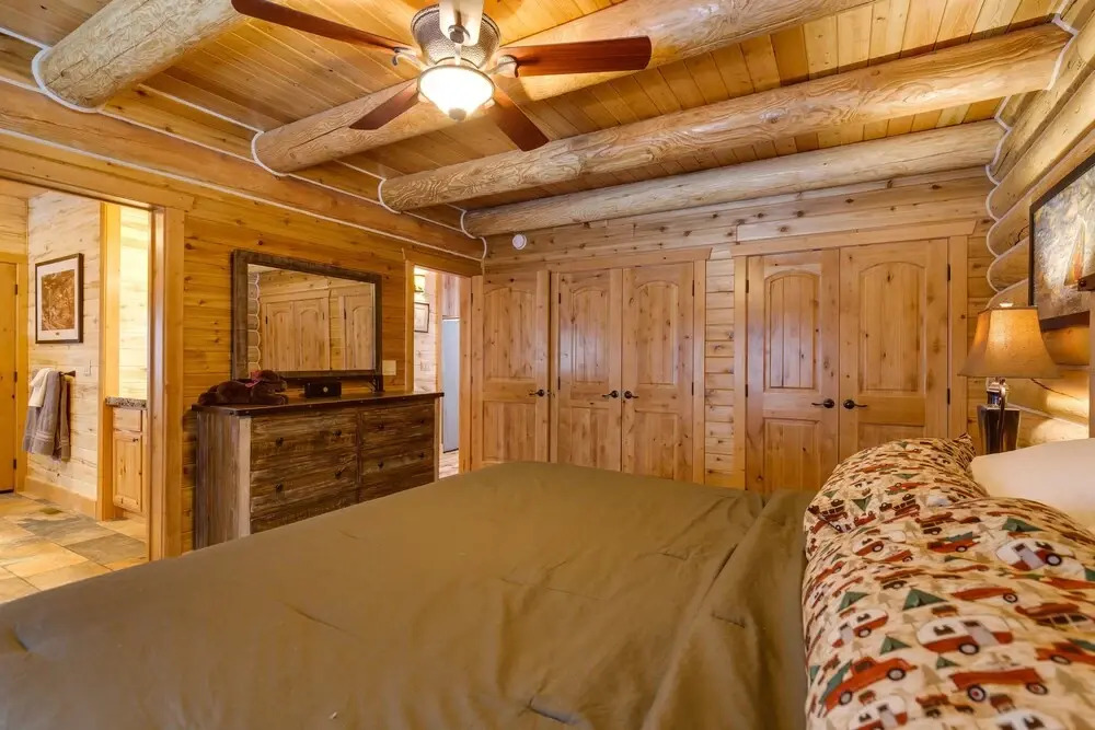 Lumberjack Lodge