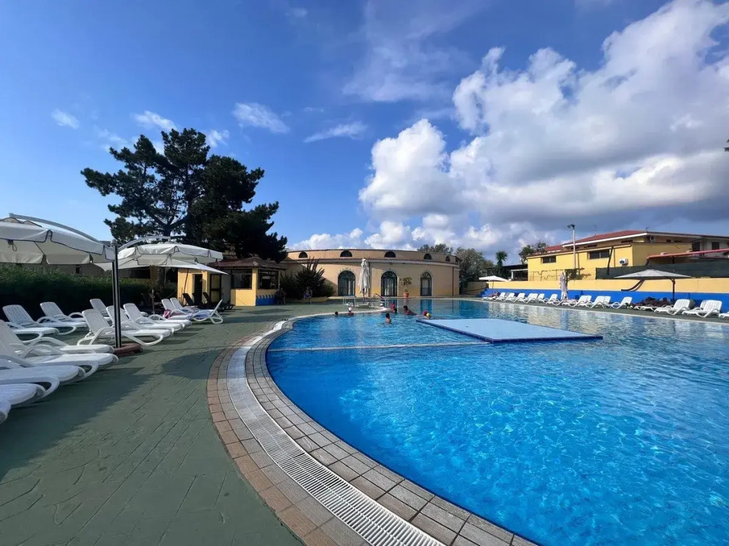 Villaggio Green Garden Club
