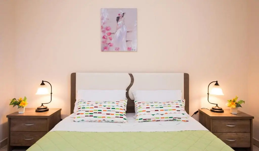House of Velenia, Family Apt 15' from Corfu center