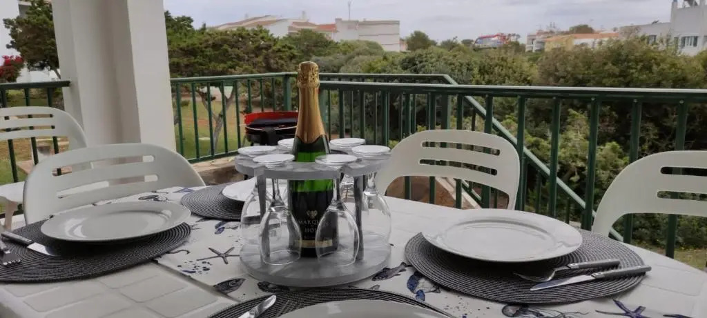 APARTAMENTOS BINIFORCAT CB apto 52 IDEAL PLACE FOR HOLIDAY