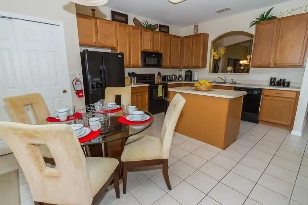 Amazing 6 Bedrooms 4 Baths 1028ocb