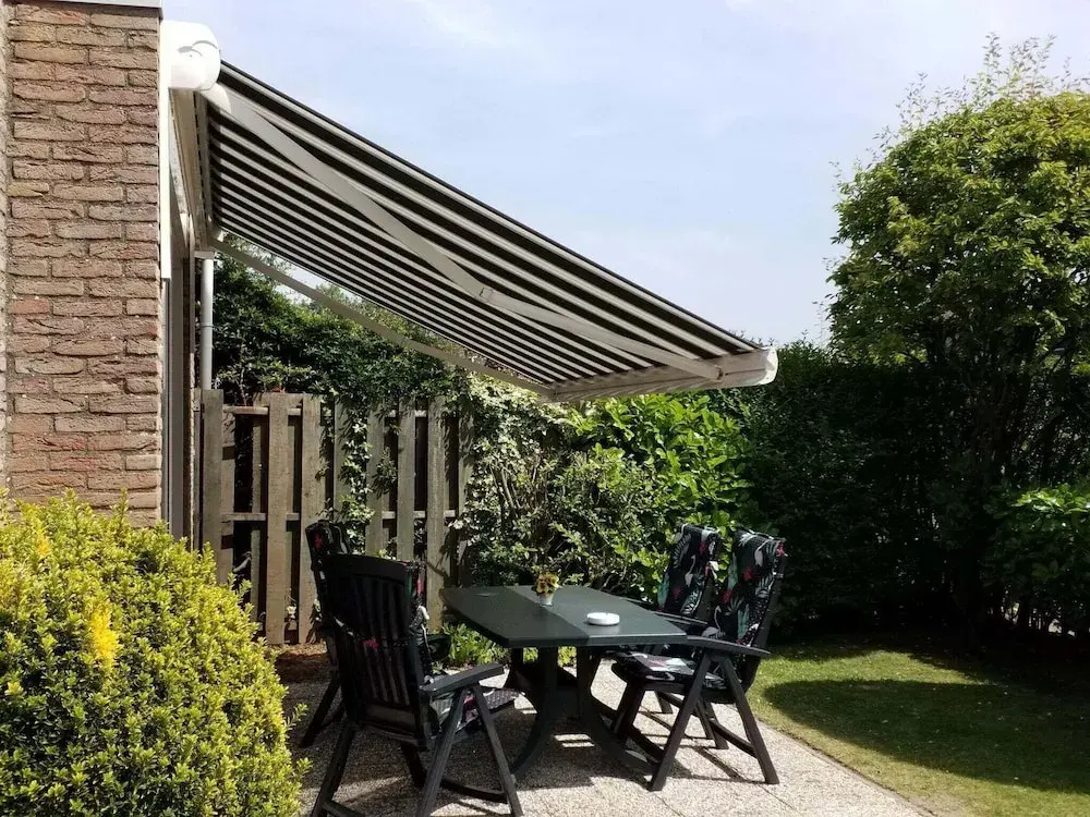Well Equipped Holiday Home in Nieuwvliet Near the Beach