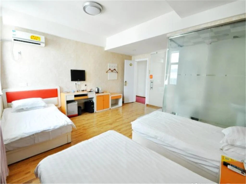 Lanlingxian Xinzaiyiqi Express Inn