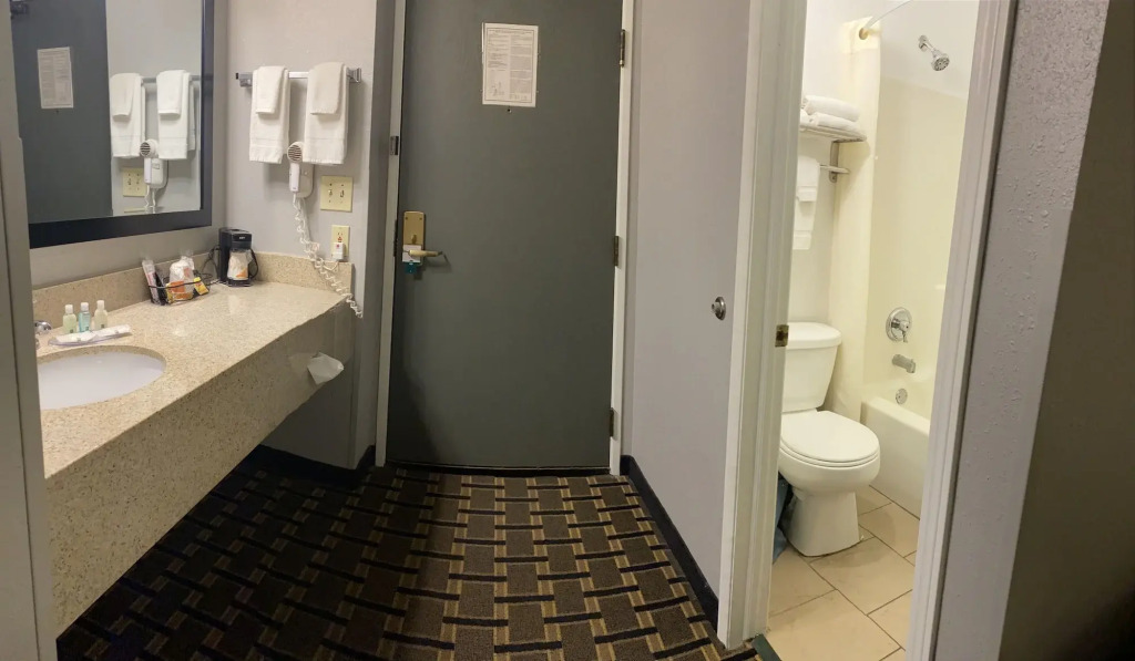 Quality Inn Mauston I-90