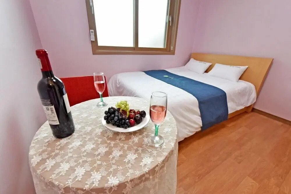 Erefarm Hostel