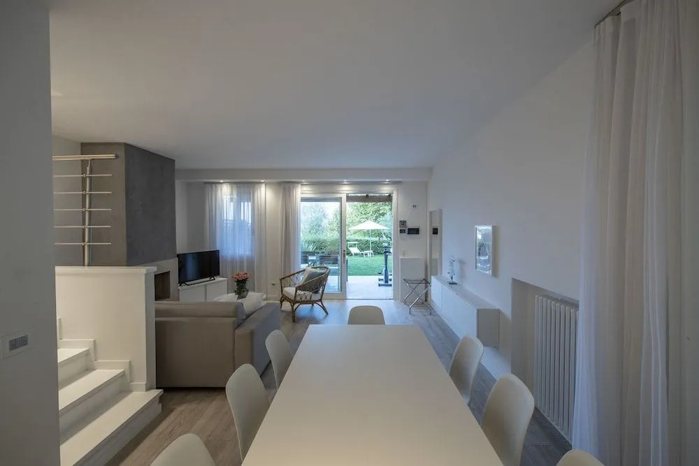 Italia Living Villa