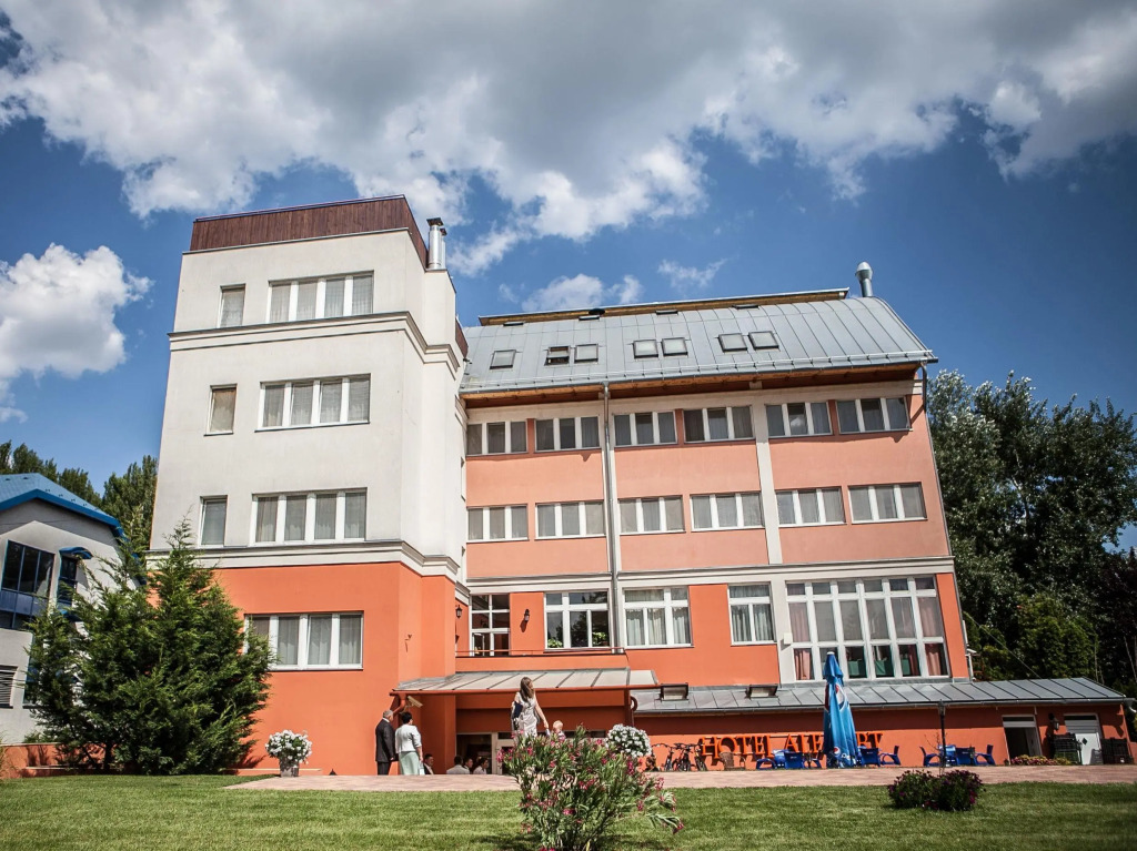 Alfa Art Hotel