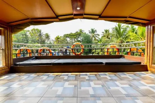 OYO 23227 Alleppey Eco Houseboat 3 Bhk