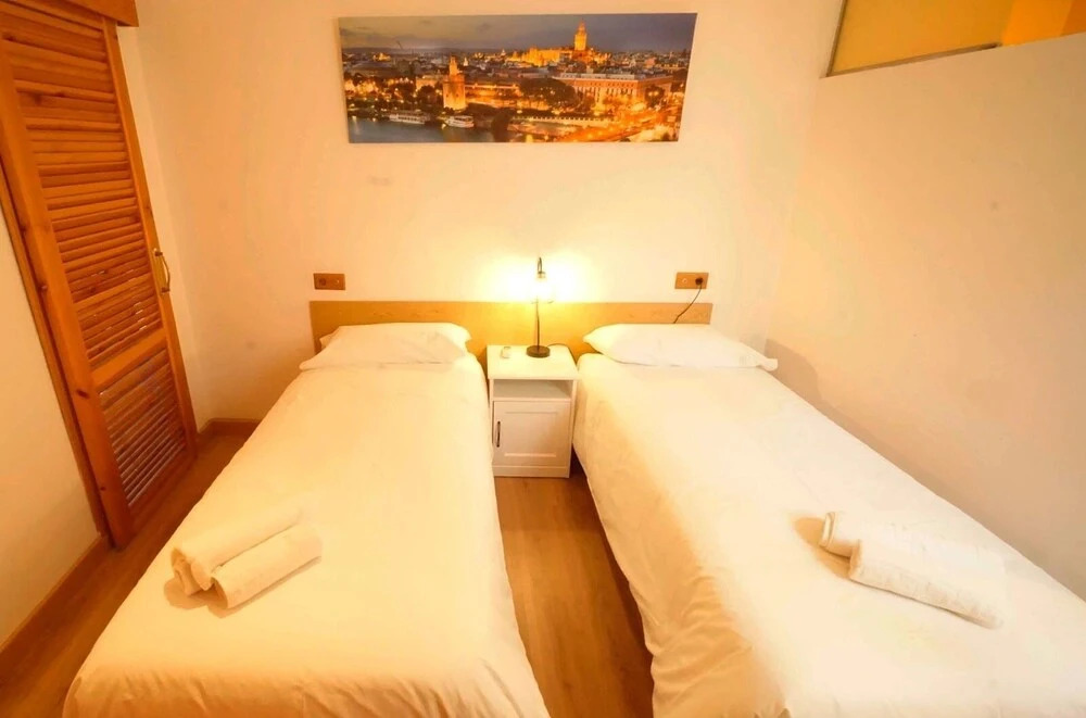 RentalSevilla Ático Soleado con terraza junto a la Alameda