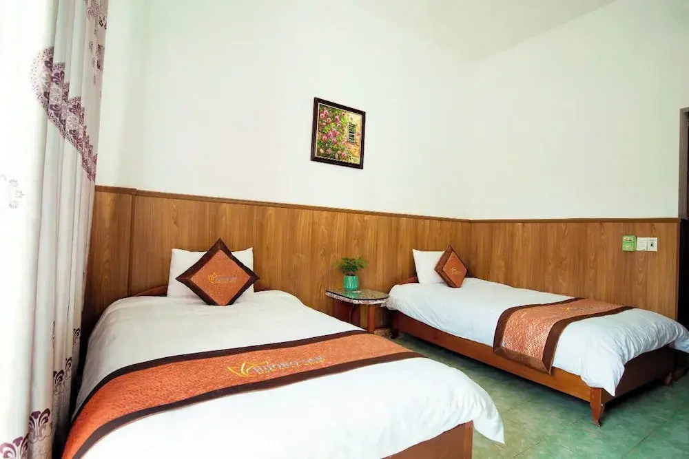 Hương Sen Hotel MC - by BAY LUXURY