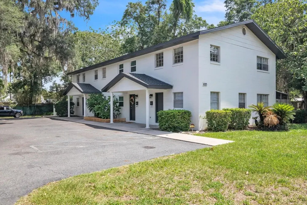Be Our Guest - Cozy Townhome Near Downtown Ocala 2 Bedroom Townhouse