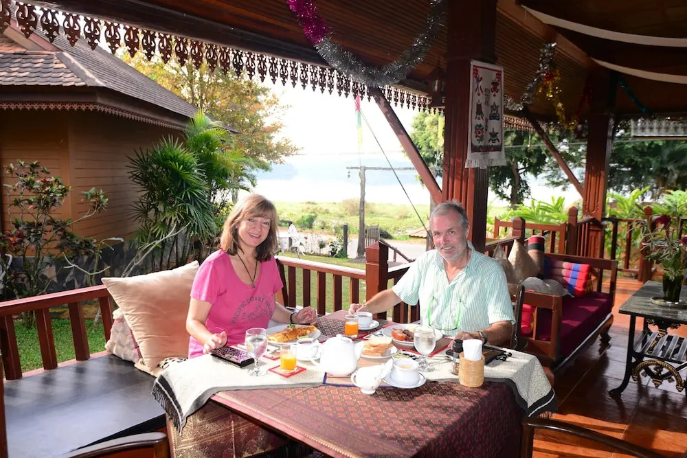 Viang Yonok Hotel, Restaurant, Sports Club