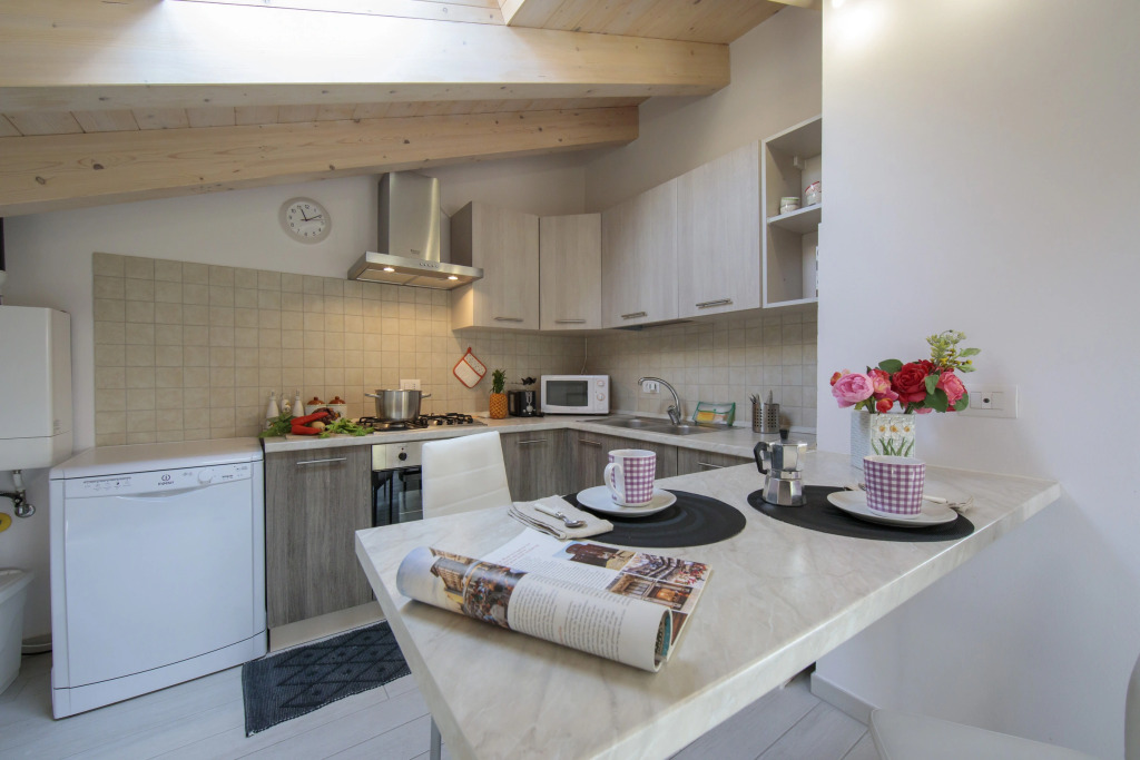 Silver Lake Apartment