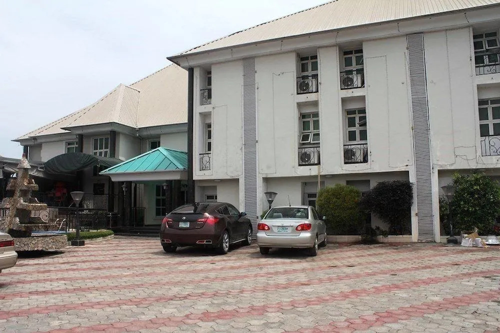 Vicmike Villa