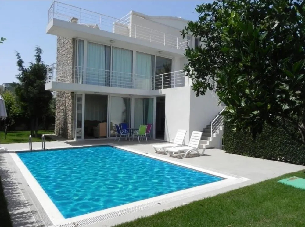 Novron Villa B6