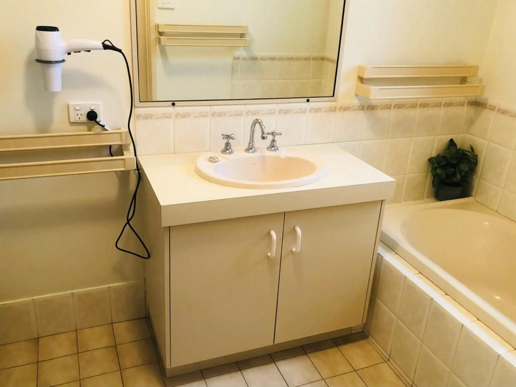 API Busselton Seaside Escape Apartments
