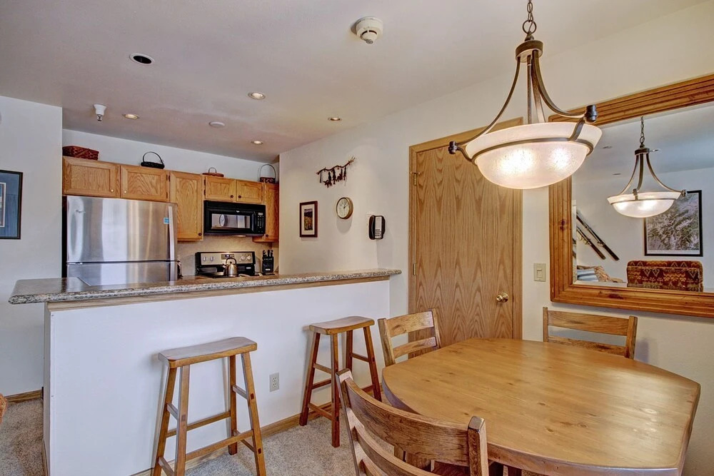 Quaint Winter Hideaway Sleeps 6- Across From Vibrant Main St 2 Bedroom Condo by RedAwning