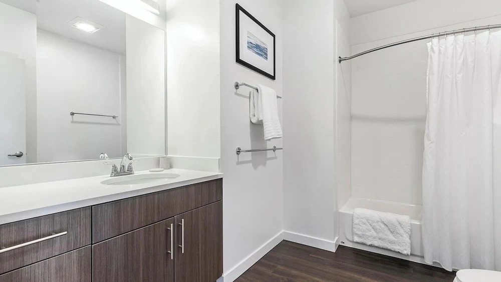 Landing Furnished Apartments - Old East Dallas