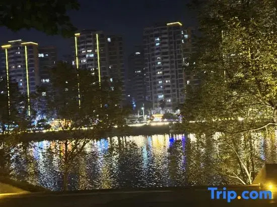 Lakeside Residence | Lakeside Scenery Elegant and Comfortable Leisure Homestay (Dongjiang)