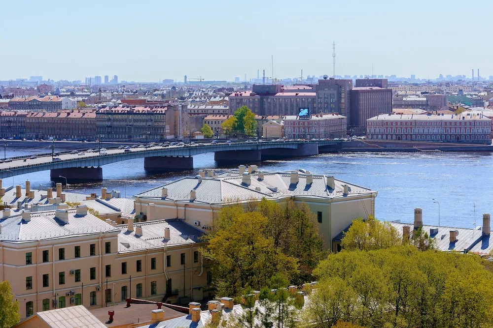 Apartments B. Sampsonievsky 4-6