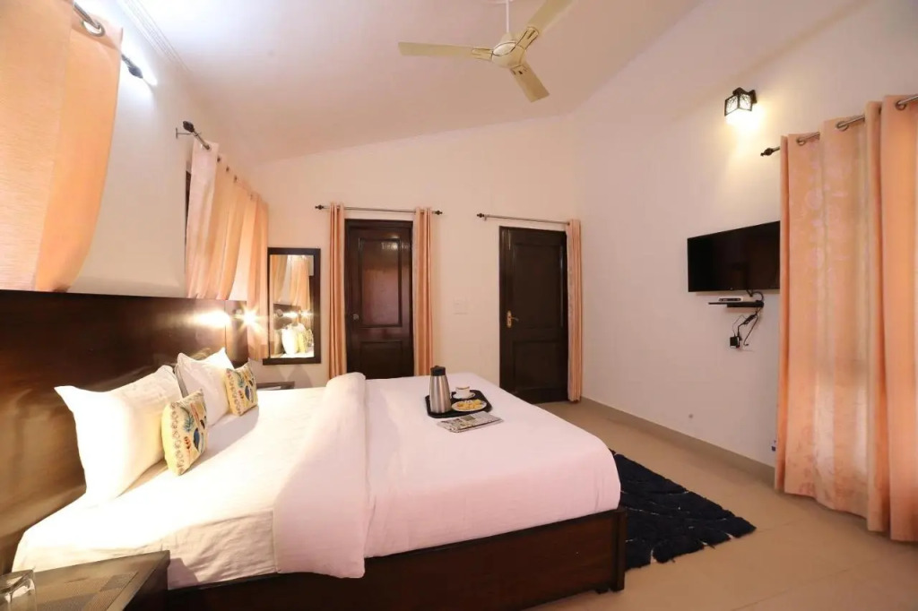 Ghughuti Baasa Home Stay, Dehradun