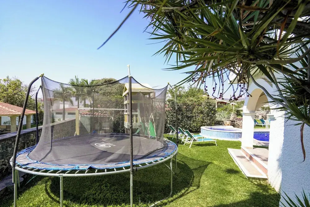 Spacious House with Pool