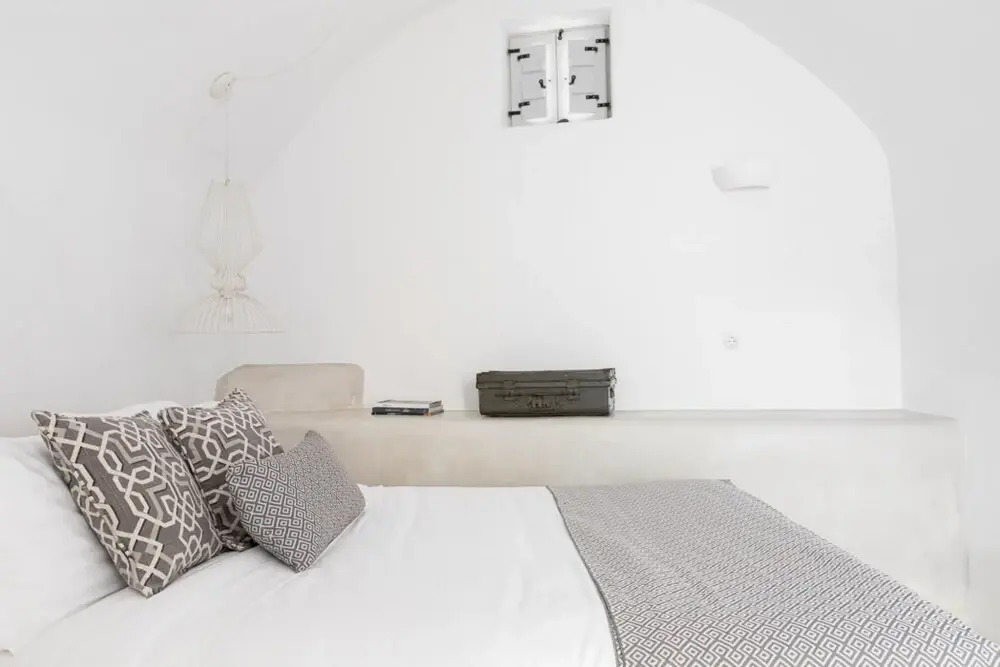 Nido House in Santorini