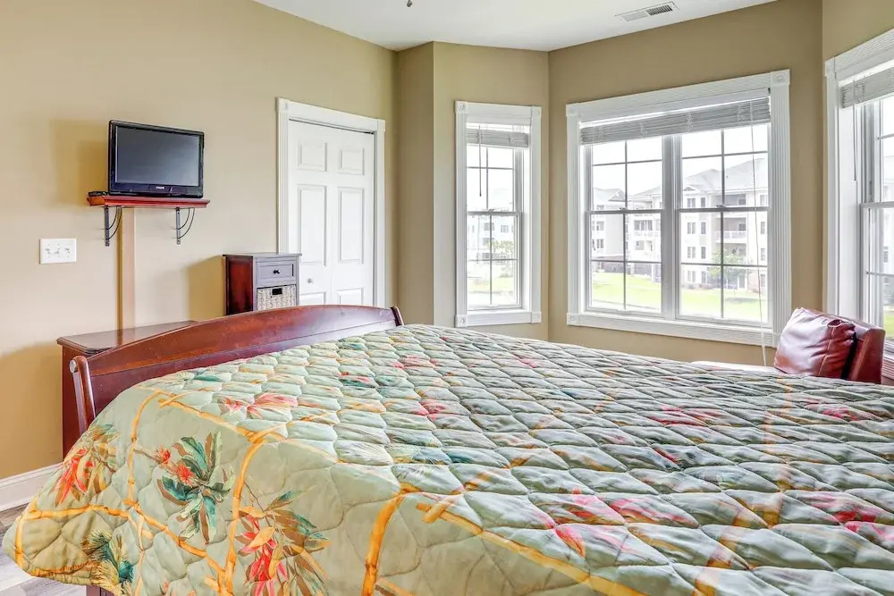 3 Mi to Ocean: Resort Condo in Myrtle Beach!