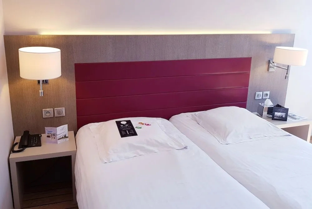 Logis Hôtel & Restaurant - Les Tuileries