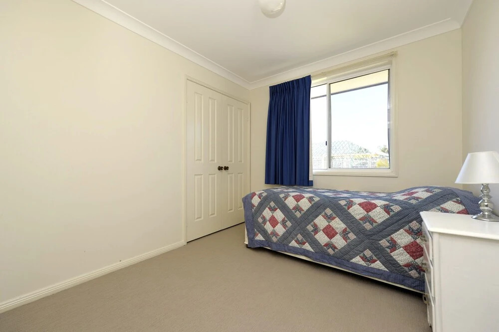 Reef Close, 1/2