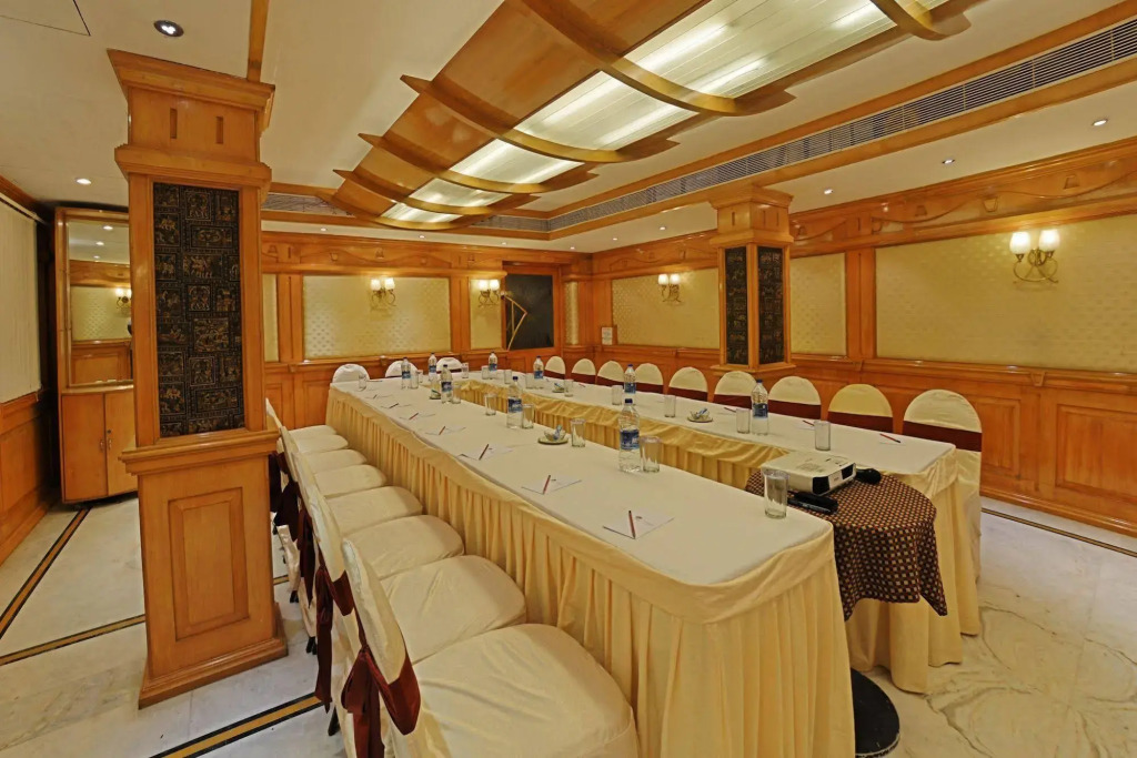 Hotel Raj Palace