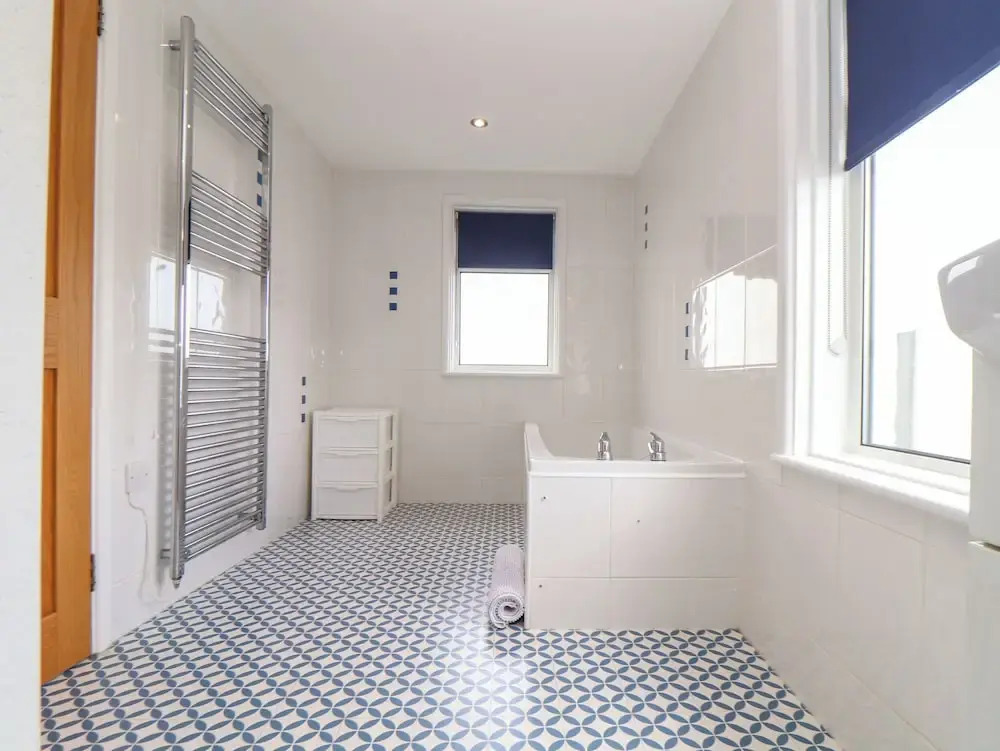 Flat 2 Niles Place