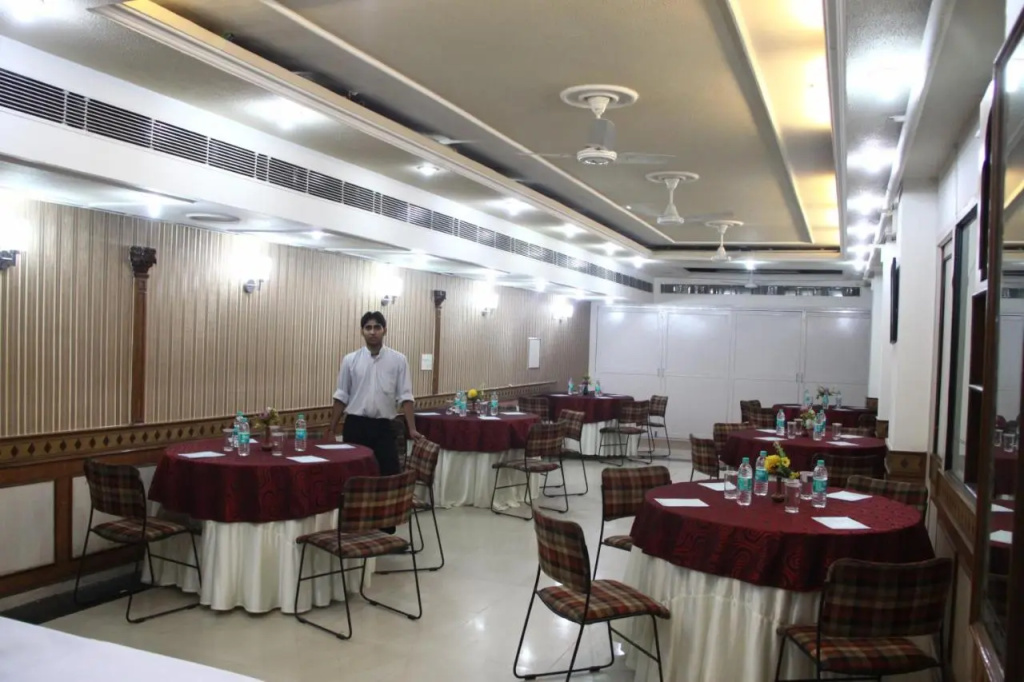 Hotel Amar Inn by Quadis - Lajpat Nagar