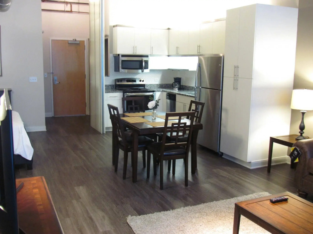 Luxury Loft Next to Staples Center